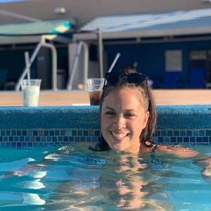 Meet your Posher, Lily